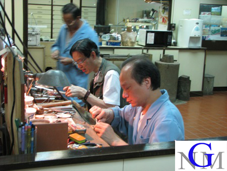 Gems factory NavneetGems thailand - cutting process