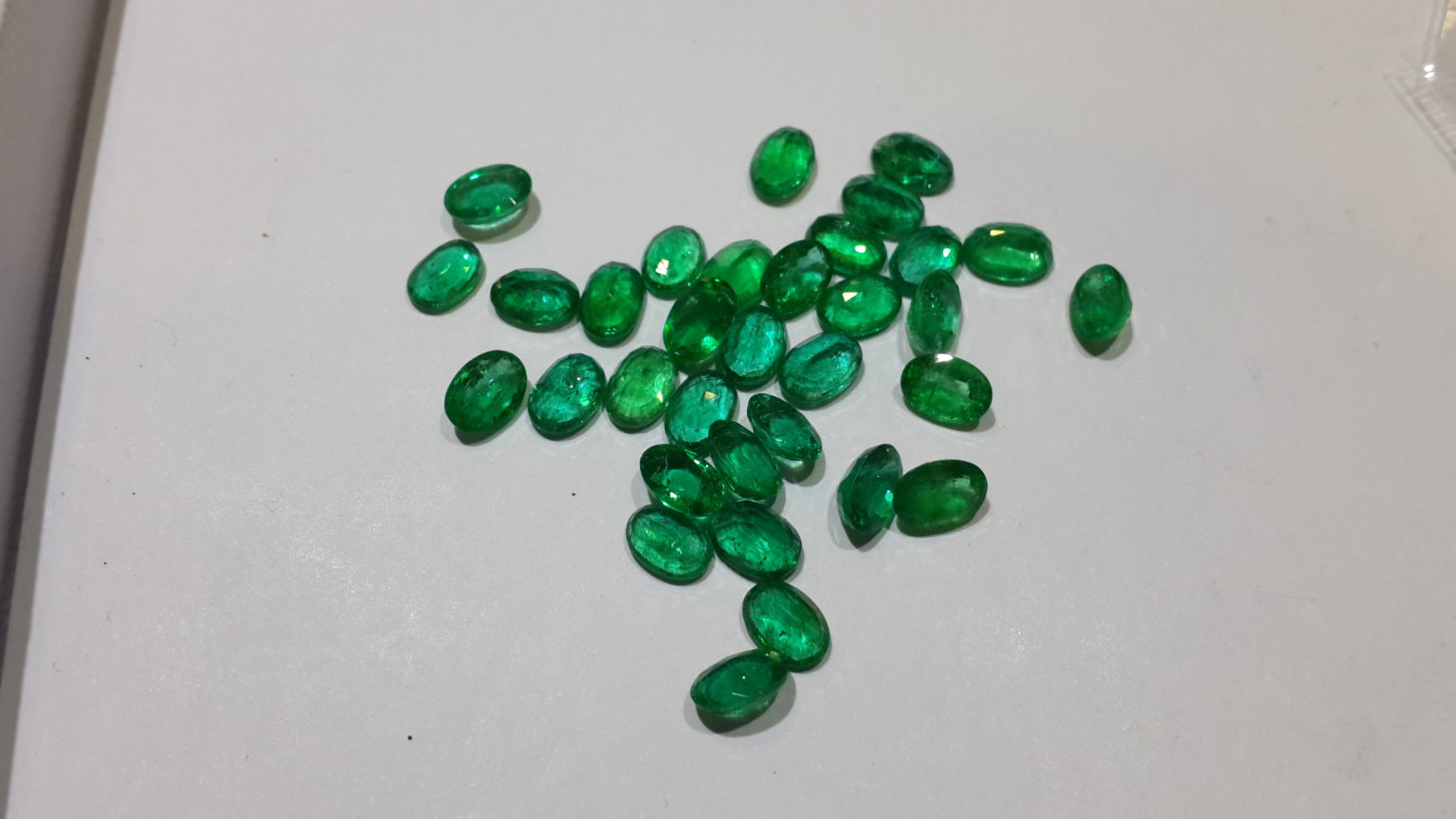 What is difference between Emerald and green Beryl