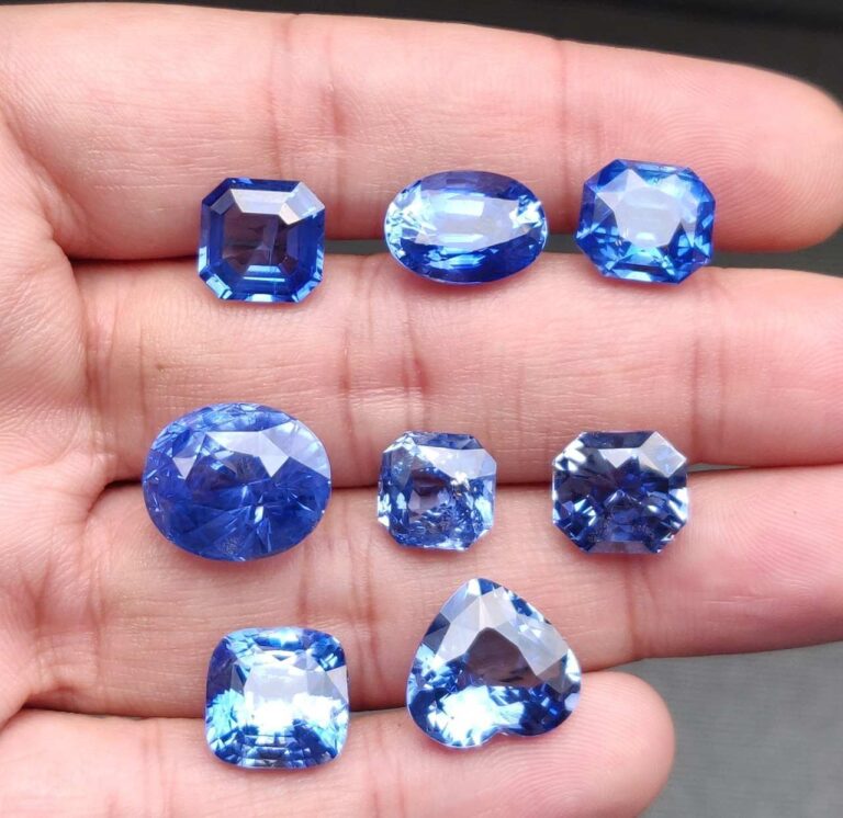 Ceylon blue sapphire gemstones online from Navneet Gems