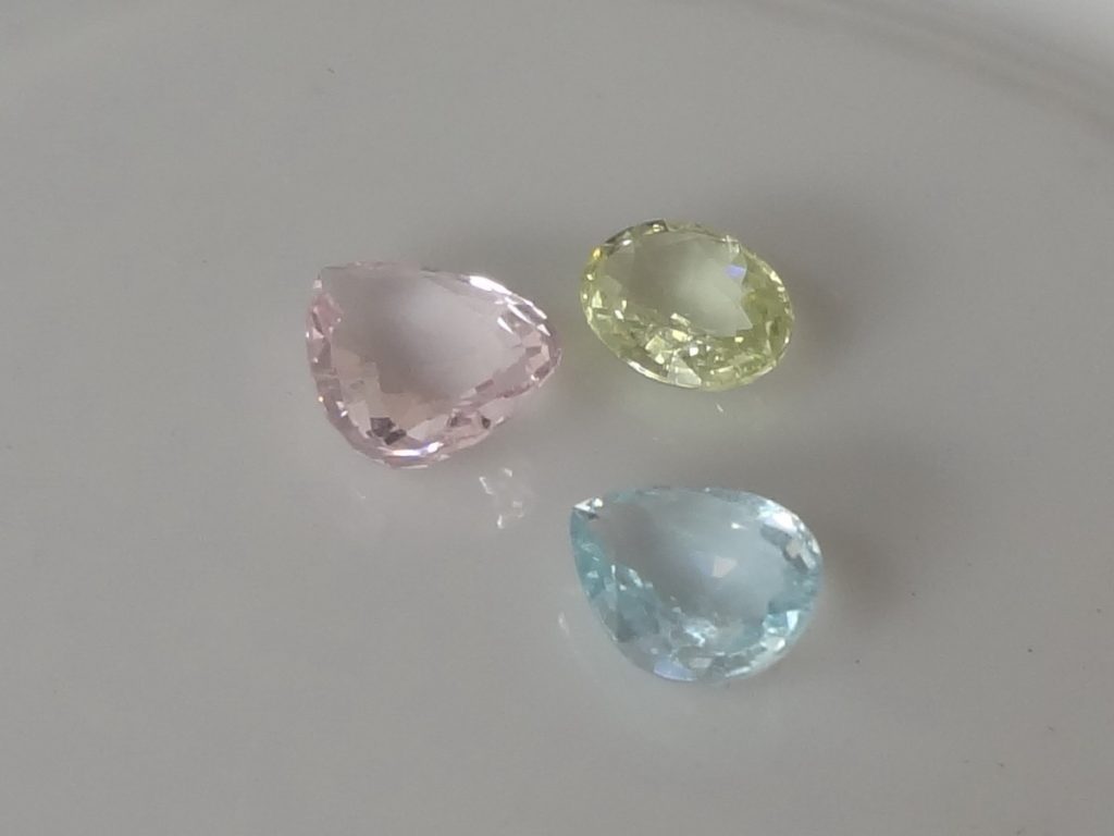 multicolor-beryl-set-yellow-pink-blue-12 from Pailin Gemstones