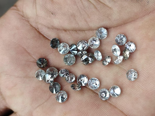 Salt n Pepper diamonds can range from being opaque to being almost as bright as a traditional diamond but with a frozen appearance. Courtesy NGM